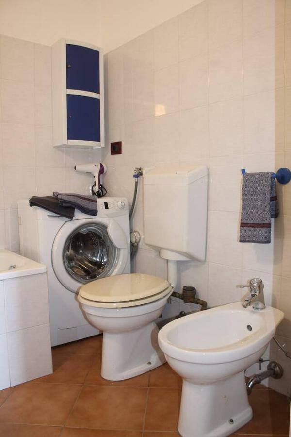 La Casetta Di Graziella Apartment Vezzi Portio Екстериор снимка