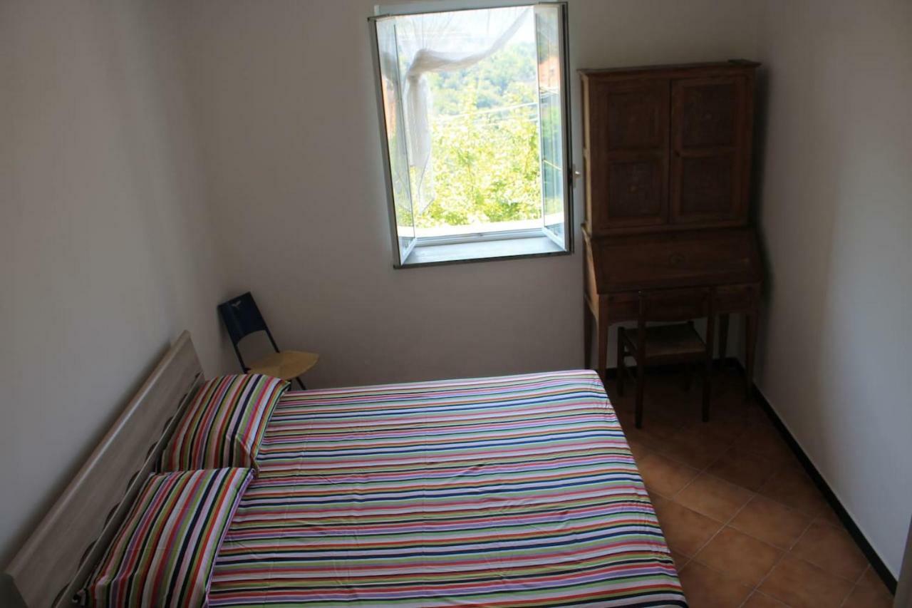 La Casetta Di Graziella Apartment Vezzi Portio Екстериор снимка
