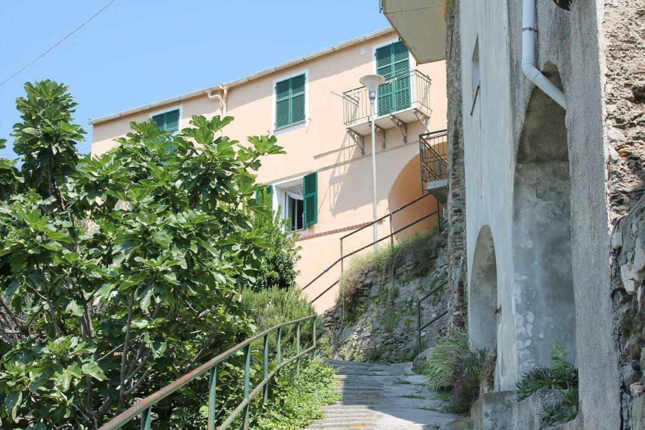 La Casetta Di Graziella Apartment Vezzi Portio Екстериор снимка